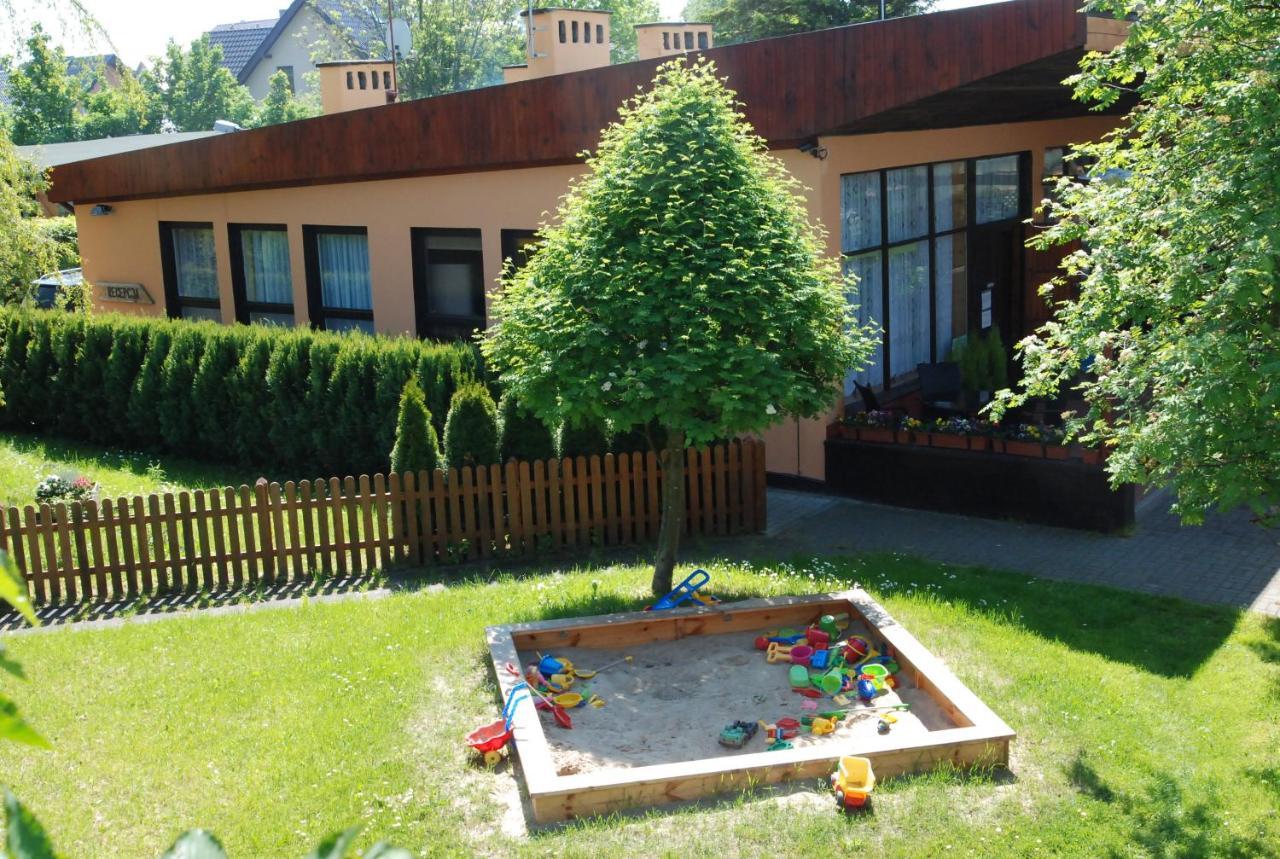 O.W. Sek Villa Karwia Luaran gambar