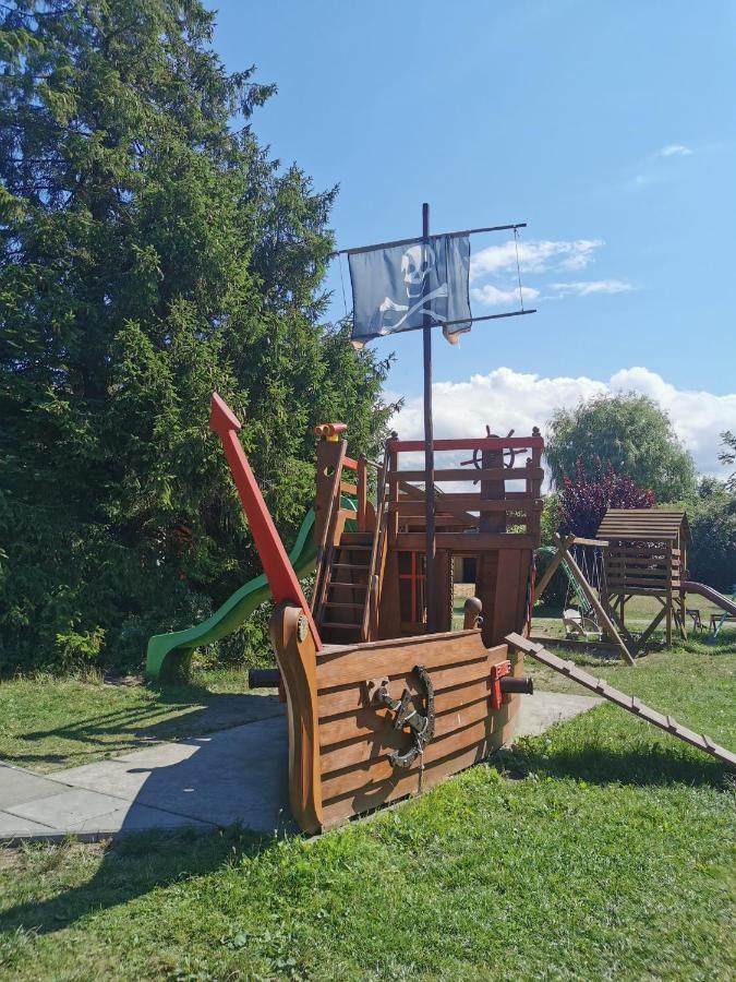 O.W. Sek Villa Karwia Luaran gambar