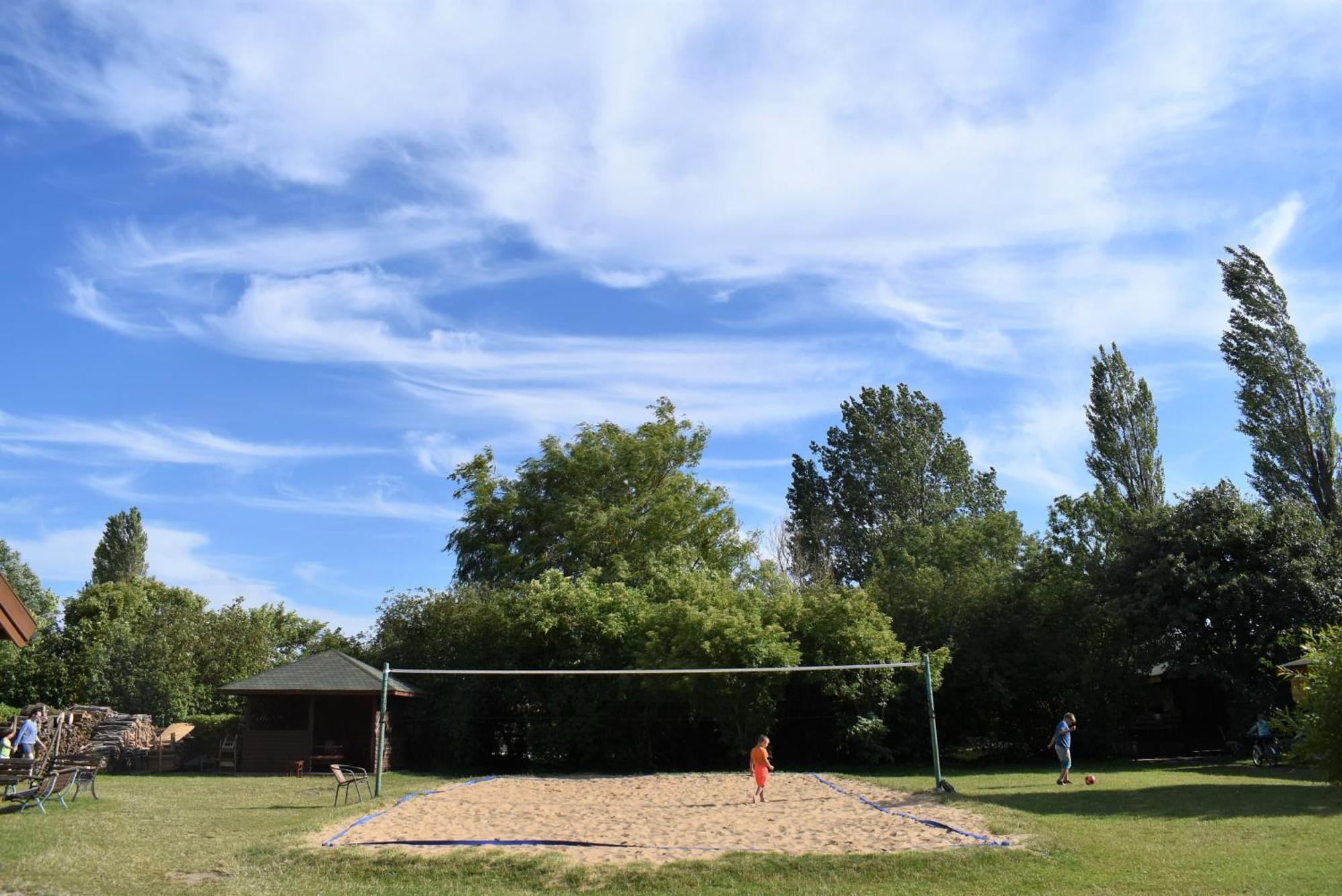 O.W. Sek Villa Karwia Luaran gambar